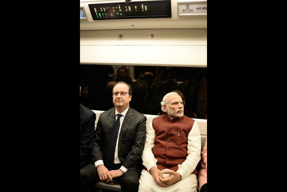 Ο Ολάντ, η Σεγκολέν και ο Φαμπιούς παίρνουν το μετρό στην Ινδία [εικόνες] | iefimerida.gr 4