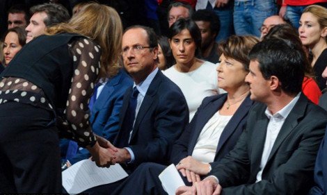 Φωτογραφία του Ολάντ και με τις τρεις ερωμένες του μαζί -Το «δολοφονικό» βλέμμα της Γκαγιέ στην Τριερβελέρ [εικόνες] | iefimerida.gr 1