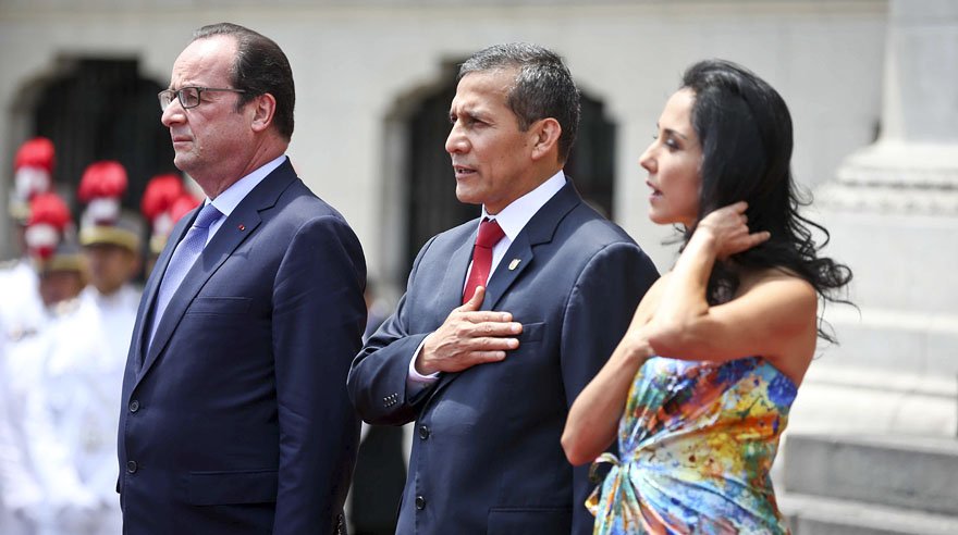 Ξετρελάθηκε ο Ολάντ με την μελαχρινή καλλονή, σύζυγο του προέδρου του Περού [εικόνες] | iefimerida.gr 0