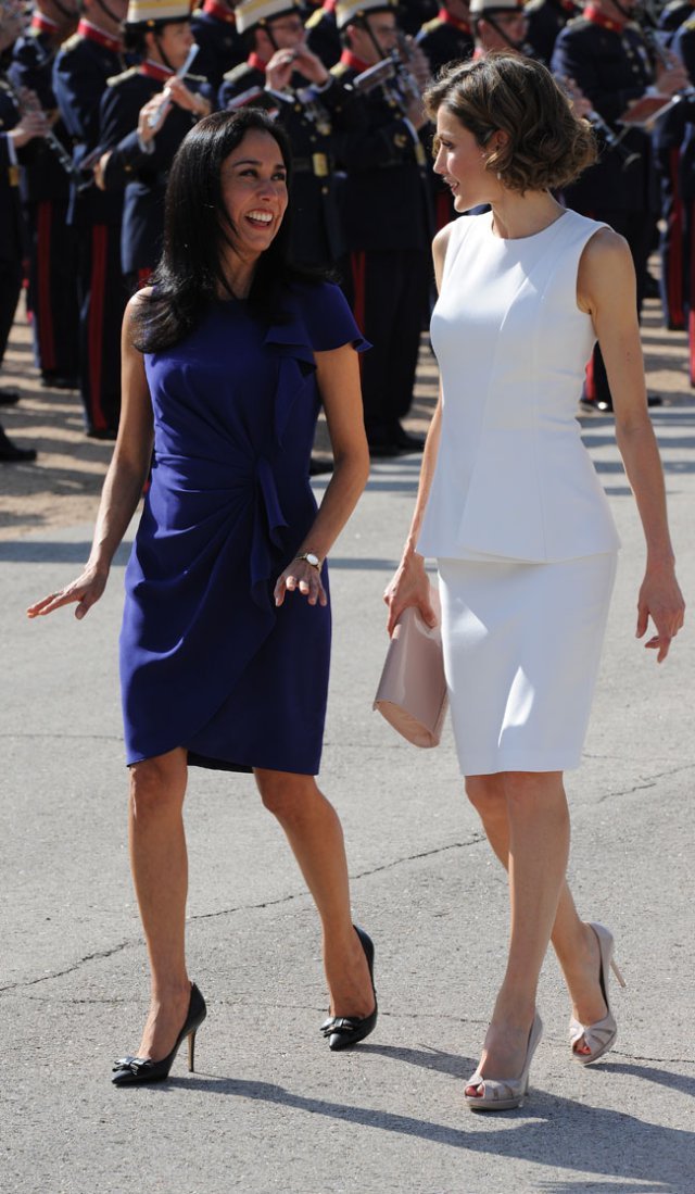 Ξετρελάθηκε ο Ολάντ με την μελαχρινή καλλονή, σύζυγο του προέδρου του Περού [εικόνες] | iefimerida.gr 8