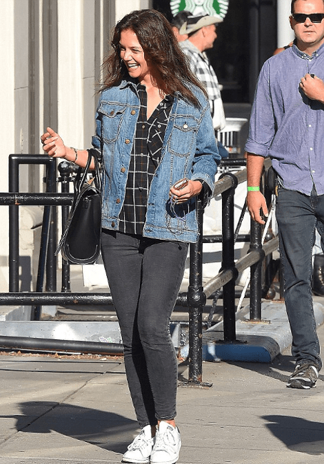 Αγνώριστη χωρίς μακιγιάζ η Κέιτι Χολμς [εικόνες] | iefimerida.gr 4