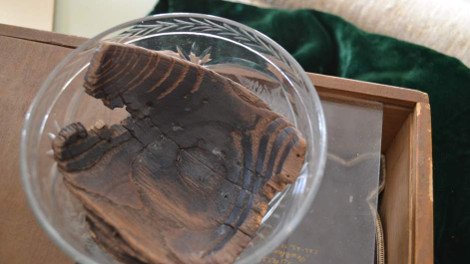 Βρετανοί αστυνομικοί έκαναν άνω-κάτω παμπ ψάχνοντας το... Αγιο Δισκοπότηρο -Η έρευνά τους δεν απέδωσε [εικόνες] | iefimerida.gr 0