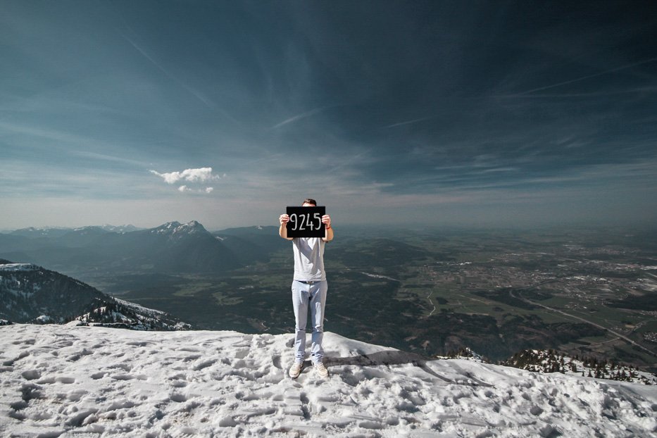 Ζευγάρι γυρίζει τον κόσμο καθαρίζοντας τουαλέτες - Τώρα βρίσκονται στην Αθήνα [εικόνες] | iefimerida.gr 0