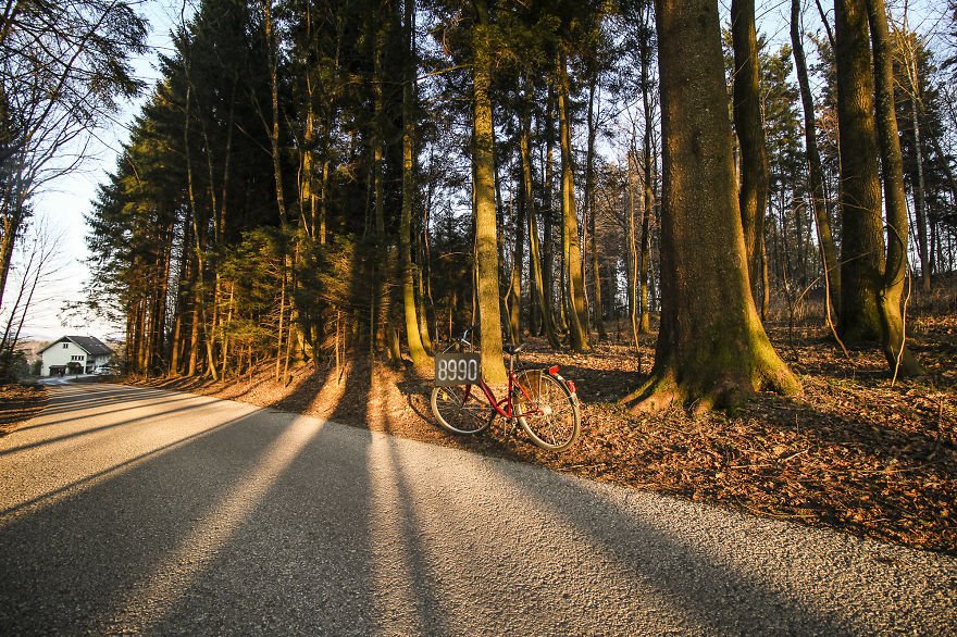 Ζευγάρι γυρίζει τον κόσμο καθαρίζοντας τουαλέτες - Τώρα βρίσκονται στην Αθήνα [εικόνες] | iefimerida.gr 2