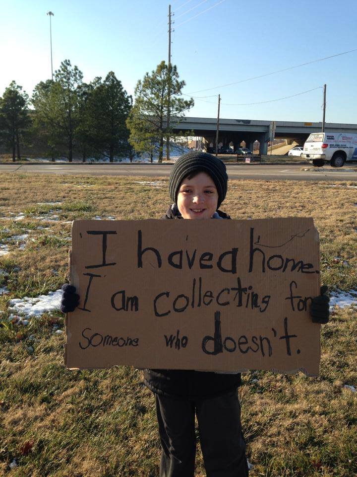 Ζώντας για λίγο σαν άστεγος - Εθελοντές βγαίνουν στους δρόμους μαζεύοντας χρήματα για τους απόρους [εικόνες] | iefimerida.gr 2
