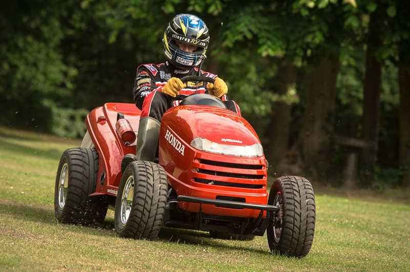 ΗONDA MEAN MOWER: Το πιο γρήγορο και θορυβώδες χλοοκοπτικό του κόσμου | iefimerida.gr 0