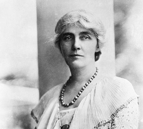 Από την Μάρθα στην Μισέλ: οι 41 γυναίκες πίσω από τον πλανητάρχη [εικόνες] | iefimerida.gr 27