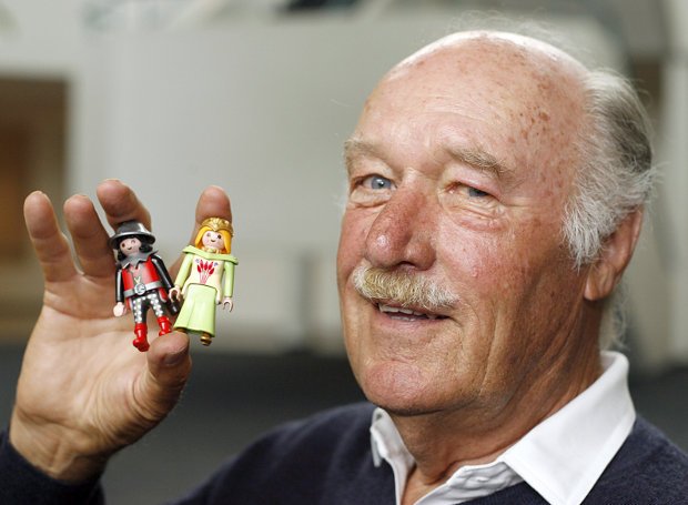 Του ζήτησαν ένα παιχνίδι με μηδενικό κόστος και δημιούργησε τα playmobil [εικόνες]  | iefimerida.gr 0