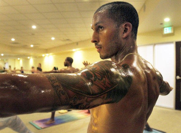 Hot Yoga -Η γυμναστική στους +40° C [εικόνες] | iefimerida.gr 2