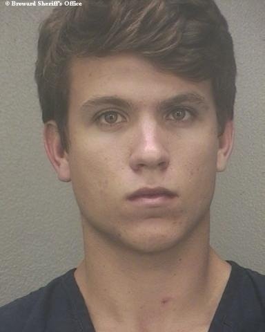 Και οι εγκληματίες είναι ...σέξι -Φωτογραφίες από τη στιγμή της σήμανσης [εικόνες] | iefimerida.gr 9