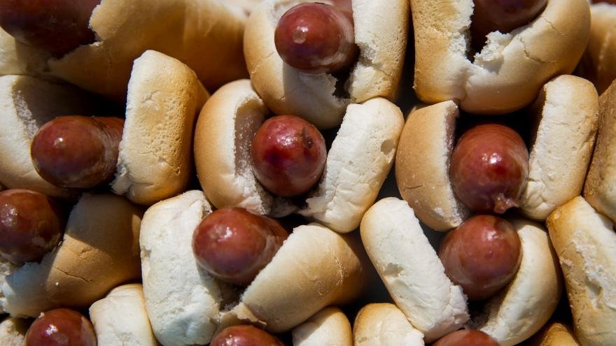 Η Μαλαισία αλλάζει την ονομασία «hot dog», γιατί τα σκυλιά θεωρούνται ακάθαρτα | iefimerida.gr 0
