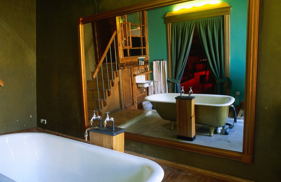 Ετσι είναι το πιο παράξενο ξενοδοχείο του κόσμου -Το πιο αστείο τρομακτικό κατάλυμα στο Βερολίνο [εικόνες] | iefimerida.gr 10