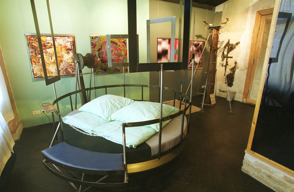 Ετσι είναι το πιο παράξενο ξενοδοχείο του κόσμου -Το πιο αστείο τρομακτικό κατάλυμα στο Βερολίνο [εικόνες] | iefimerida.gr 14