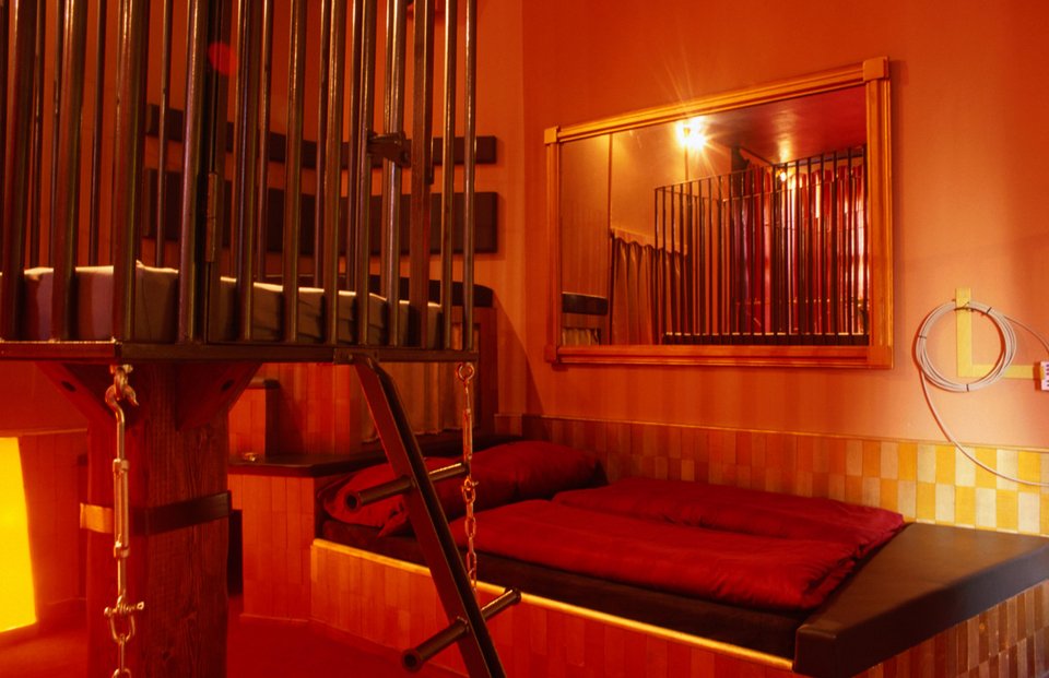 Ετσι είναι το πιο παράξενο ξενοδοχείο του κόσμου -Το πιο αστείο τρομακτικό κατάλυμα στο Βερολίνο [εικόνες] | iefimerida.gr 6