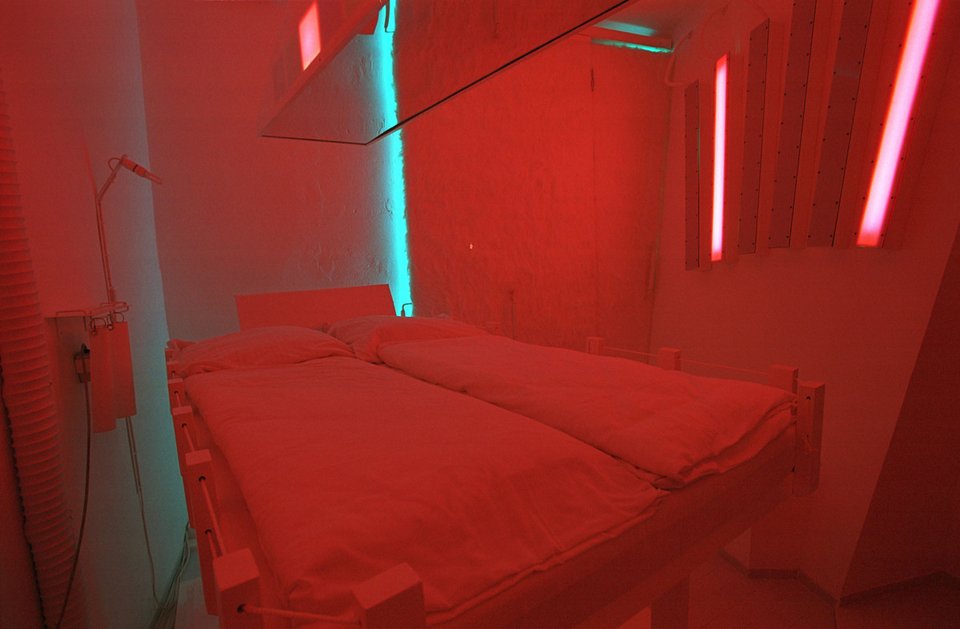 Ετσι είναι το πιο παράξενο ξενοδοχείο του κόσμου -Το πιο αστείο τρομακτικό κατάλυμα στο Βερολίνο [εικόνες] | iefimerida.gr 8