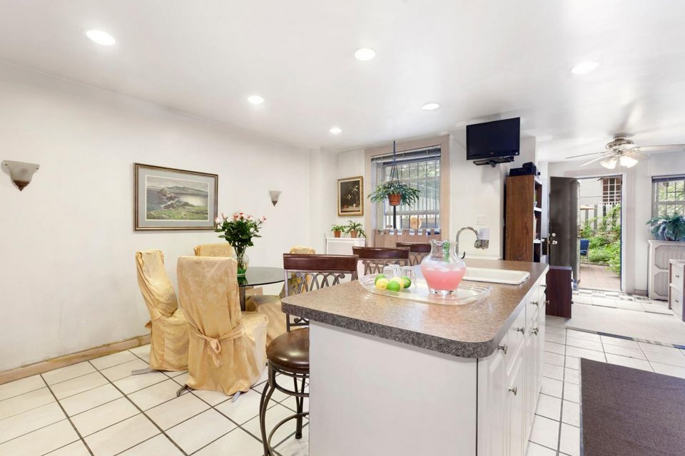 Το σπίτι του Χουντίνι πωλείται 4,6 εκατ. δολάρια -Γεμάτο ειδικές κατασκευές για... κόλπα! [εικόνες] | iefimerida.gr 3