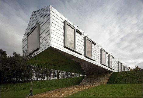 Εντυπωσιακά κτίρια σε απίστευτα σημεία που αψηφούν τη βαρύτητα: Τα Μετέωρα και άλλα παραδείγματα [εικόνες] | iefimerida.gr 3