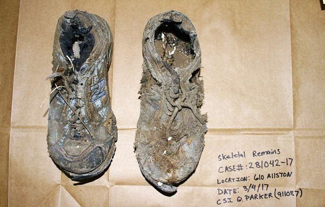 Εγκλωβίστηκε στον τοίχο του σπιτιού της και τη βρήκαν νεκρή 3 χρόνια μετά [εικόνες] | iefimerida.gr 5