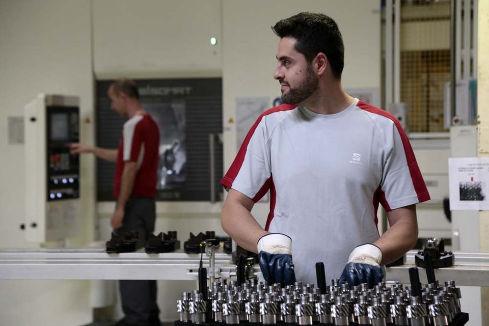 Δείτε τη διαδικασία κατασκευής ενός κιβωτίου ταχυτήτων (βίντεο) | iefimerida.gr 5