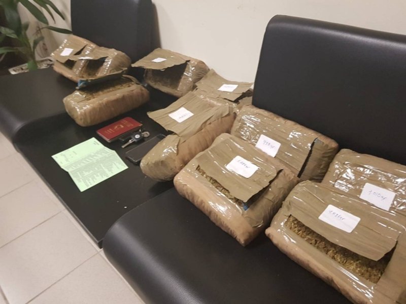 Ηράκλειο: Συνελήφθη 26χρονος με 10 κιλά κάνναβης [εικόνες] | iefimerida.gr 2