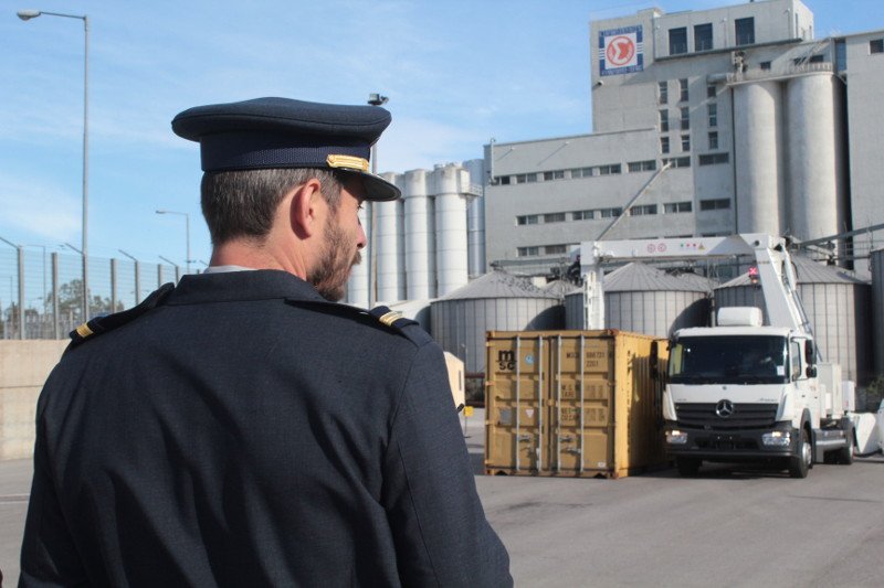 Αυτοκινούμενο x-ray στη μάχη κατά του λαθρεμπορίου- Πως λειτουργεί [εικόνες & βίντεο] | iefimerida.gr 2