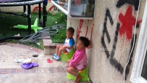 Φυλάκισε τα 14 πεινασμένα παιδιά της σε δωμάτιο, όσο έκανε απολέπιση [εικόνες] | iefimerida.gr 0