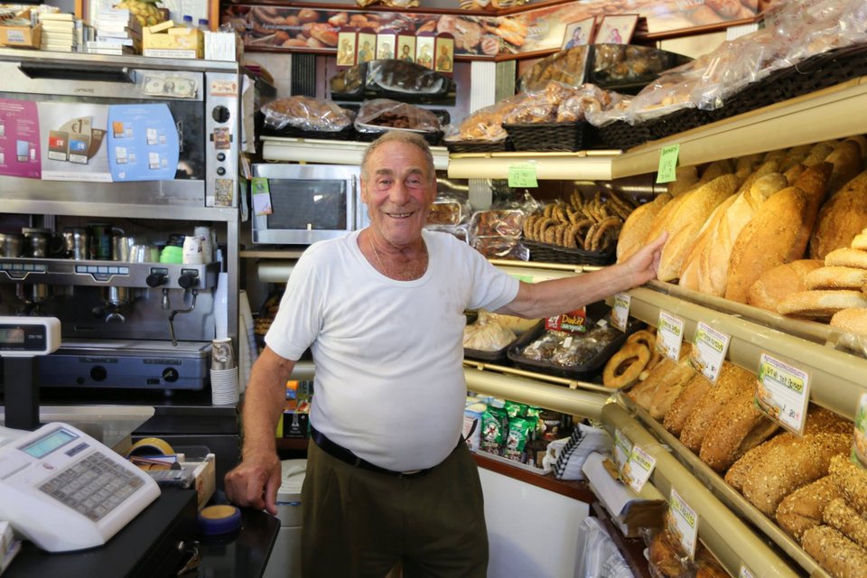 Humans of New York: Σύμβολο της Ευρώπης έγινε ο φούρναρης που βοηθάει τους πρόσφυγες στην Κω [εικόνα] | iefimerida.gr 1