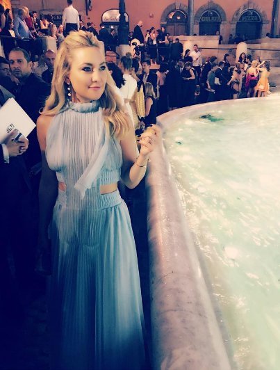 Η πριγκιπική εμφάνιση της Κέιτ Χάντσον -Στο σόου του Fendi [εικόνες] | iefimerida.gr 1