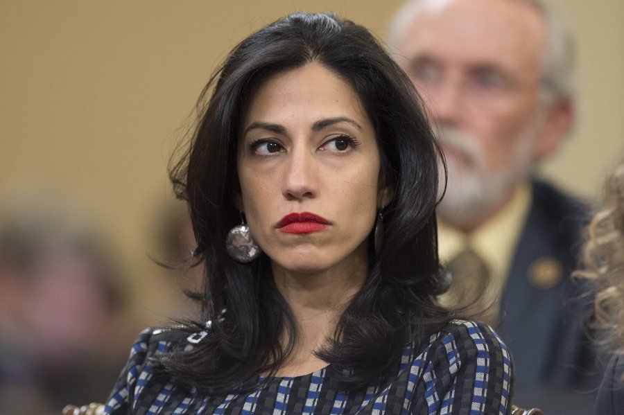 Χώρισε το «δεξί χέρι» της Κλίντον -Ο σύζυγός της έκανε sexting με τον 4χρονο γιο τους δίπλα [εικόνες] | iefimerida.gr 6