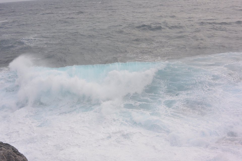 Χιου Κίγκστον: Ο Αυστραλός που γύρισε τη Μεσόγειο με το κανό του για τα παιδιά της Συρίας -Πού πήγε στην Ελλάδα [εικόνες] | iefimerida.gr 1