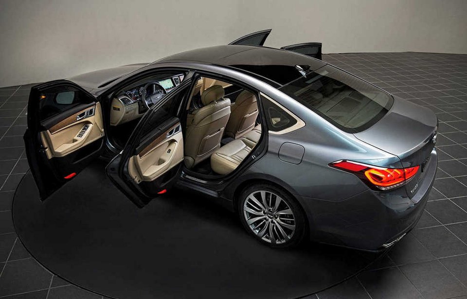 H Hyundai βλέπει ψηλά με το νέο Genesis | iefimerida.gr 1