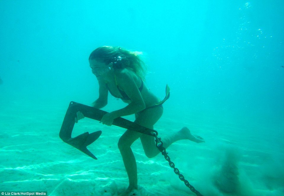 Μπαργούμαν ετών 34 ψάχνει για παρέα σε όλο τον κόσμο: Της χάρισαν γιοτ αλλά νιώθει μόνη [εικόνες] | iefimerida.gr 2