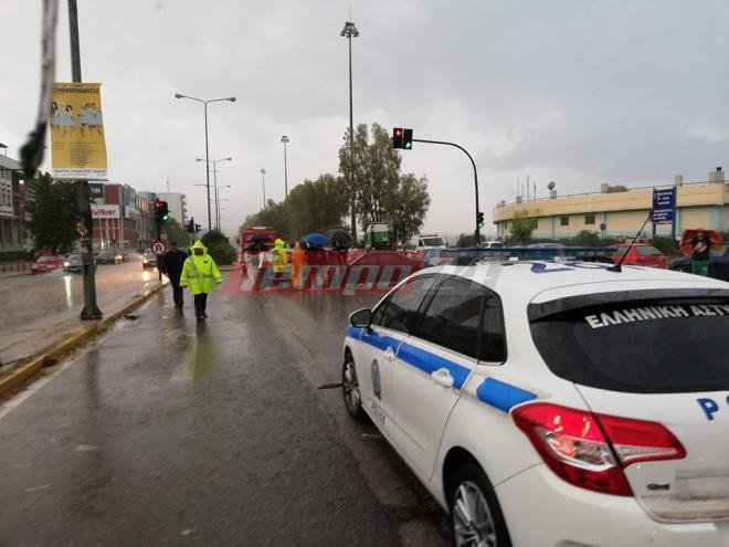 Πάτρα: Διπλή καραμπόλα με 6 οχήματα λόγω κακοκαιρίας [εικόνες & βίντεο] | iefimerida.gr 3