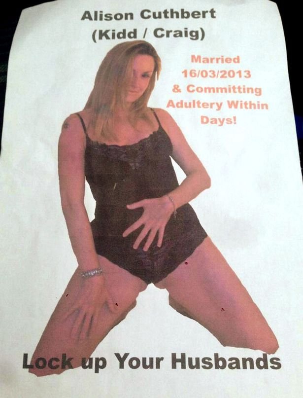 Απατημένος γέμισε την πόλη με πρόστυχες φωτογραφίες της συζύγου του με λεζάντα «Κλειδώστε τους άντρες σας» [εικόνες] | iefimerida.gr 1