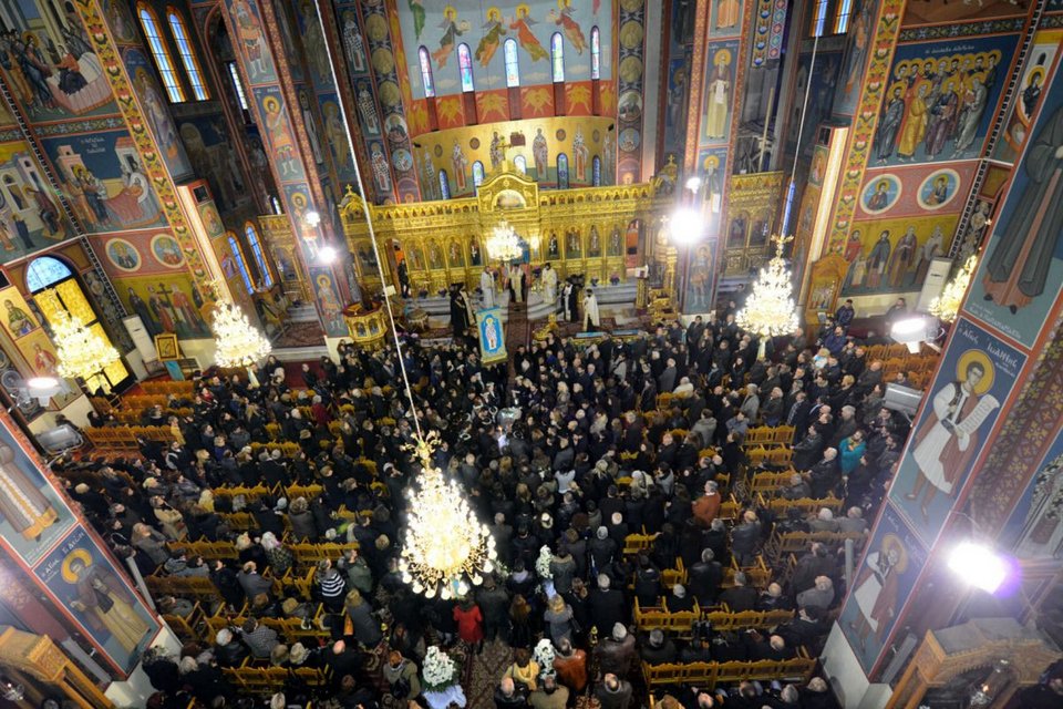 Ανείπωτος πόνος στην κηδεία της 28χρονης Ιωάννας που σκοτώθηκε στην καραμπόλα στο Σχηματάρι [εικόνες] | iefimerida.gr 2