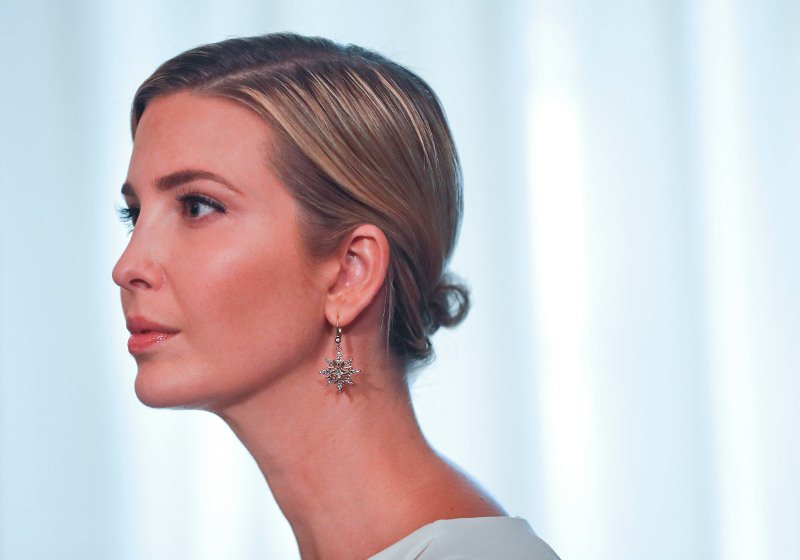 Οι Νεοϋορκέζες θέλουν να μοιάσουν στην Ιβάνκα -Πληρώνουν 40.000 δολάρια σε πλαστικές [εικόνες] | iefimerida.gr 0