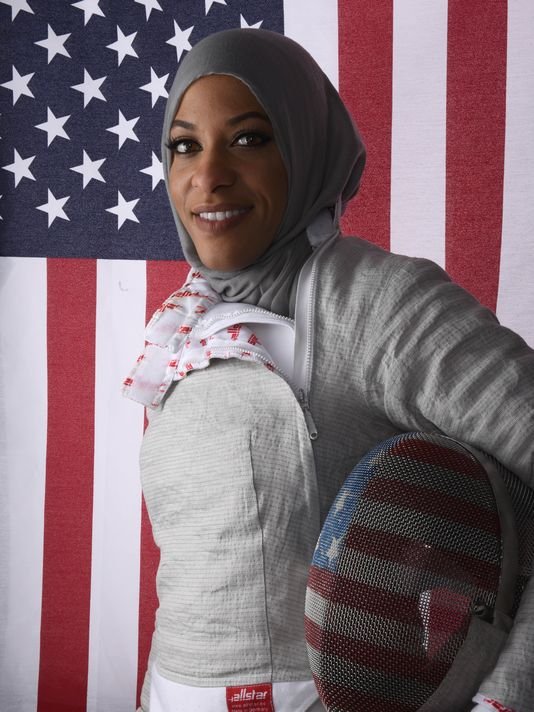 Μπικίνι εναντίον χιτζάμπ –Τι σημαίνει για εμάς τους δυτικούς αυτή η φωτογραφία [εικόνες] | iefimerida.gr 5