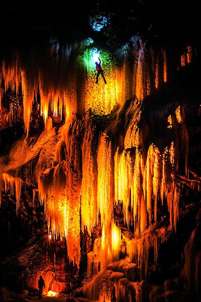 Αναρρίχηση στους απόκοσμους παγωμένους καταρράκτες της Νορβηγίας [εικόνες] | iefimerida.gr 6