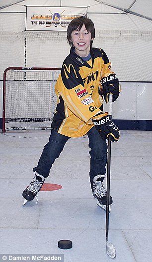 Ολοι θα ήθελαν να τους έχει βαφτίσει αυτός ο άνδρας -Το απίστευτο δώρο που έκανε νονός σε βαφτιστήρι του [εικόνες] | iefimerida.gr 2