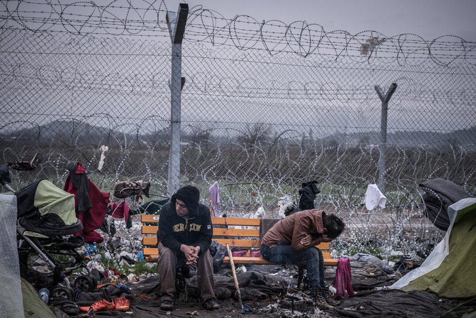 Ειδομένη: Mε το βλέμμα στις Βρυξέλλες οι πρόσφυγες -«Δεν έχουμε κανένα μέλλον στην Ελλάδα» | iefimerida.gr 0