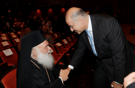 Ιερώνυμος: Βραβείο αξίζει ο ελληνικός λαός που όμως δεν αντέχει άλλο [εικόνες] | iefimerida.gr 1