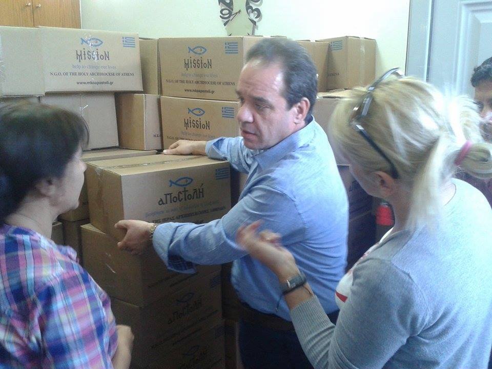 Η «Αποστολή» στηρίζει 185 οικογένειες σε Χίο, Ψαρά και Οινούσες [εικόνες] | iefimerida.gr 1