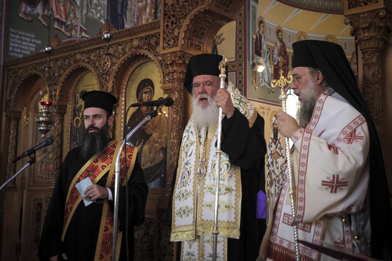 Στο Λύρειο Ιδρυμα ο Ιερώνυμος -Επιμνημόσυνη δέηση για τα θύματα της φονικής πυρκαγιάς [εικόνες] | iefimerida.gr 4