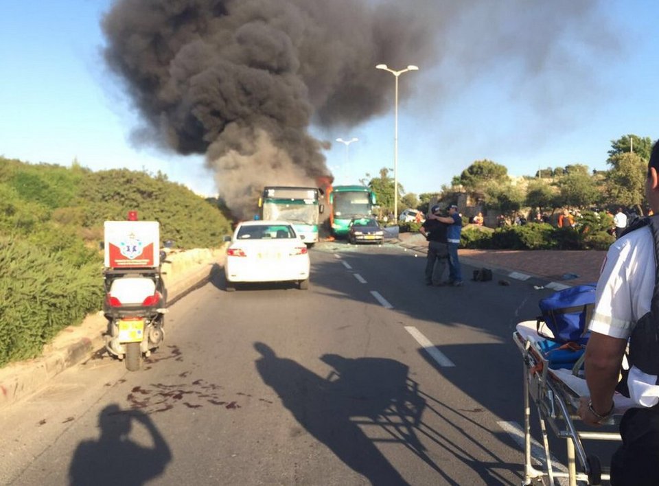 Εκρηξη σε λεωφορείο στην Ιερουσαλήμ -Τουλάχιστον 20 τραυματίες [εικόνες & βίντεο] | iefimerida.gr 2