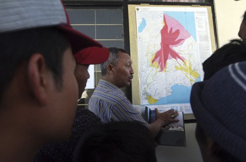 Στο Μπαλί εγκαταλείπουν τα σπίτια τους λόγω ηφαιστείου -Κίνδυνος να εκραγεί | iefimerida.gr 1