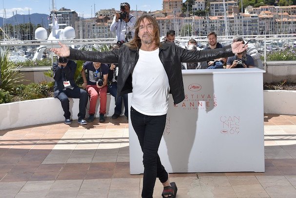 Κάννες: Ξεσήκωσαν Τζιμ Τζάρμους, Ιγκι Ποπ -Με σαγιονάρες στην Κρουαζέτ ο θρύλος της ροκ [εικόνες]  | iefimerida.gr 0