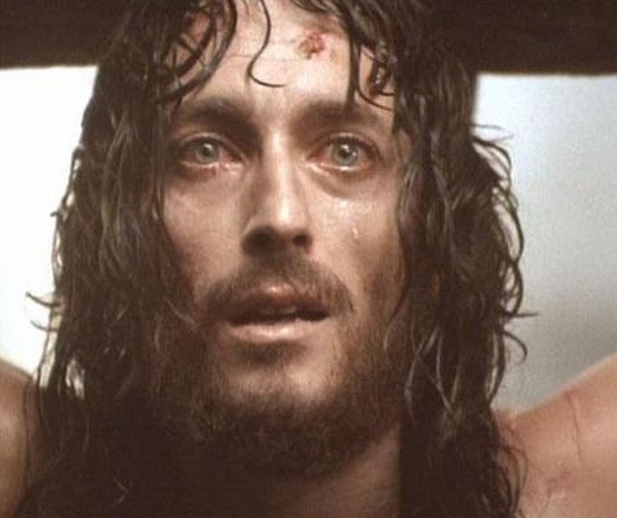 Ετσι έκαναν το βλέμμα του «Ιησού από τη Ναζαρέτ» καθηλωτικό - Τα τρικ που χρησιμοποίησαν [εικόνες] | iefimerida.gr 1