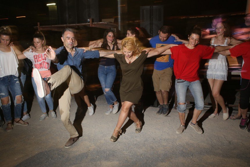 Μύρισε Ικαρία στο Πέραμα -Παραδοσιακό πανηγύρι ως το πρωί [εικόνες] | iefimerida.gr 1