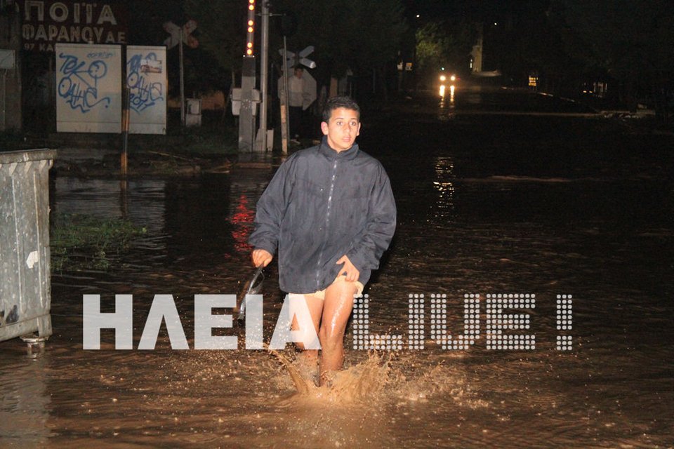 Στο έλεος της κακοκαιρίας και η Ηλεία-Κινδύνεψαν κάτοικοι-Χάθηκαν περιουσίες μέσα σε λίγα λεπτά [εικόνες+βίντεο] | iefimerida.gr 5