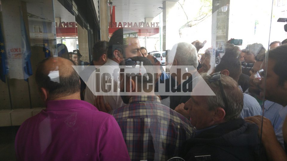 Διεκόπη η συνέντευξη Tύπου του προέδρου της Ηλεκτρονικής για την πτώχευση -Ενταση με τους εργαζομένους [εικόνες] | iefimerida.gr 4